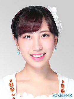 2015年SNH48プロフィール 徐伊人 3.jpg