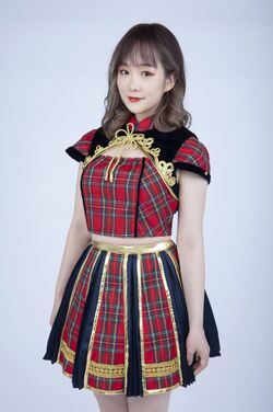 2019年AKB48 Team SHプロフィール 翟羽佳 3.jpg