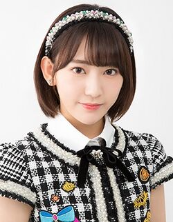 2017年AKB48プロフィール 宮脇咲良.jpg
