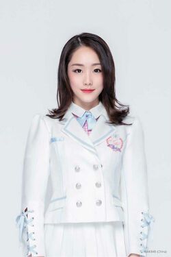 2018年AKB48 Team SHプロフィール 翟羽佳 1.jpg