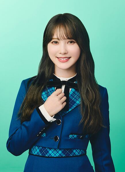 ファイル:2024年日向坂46プロフィール 加藤史帆 2.jpg
