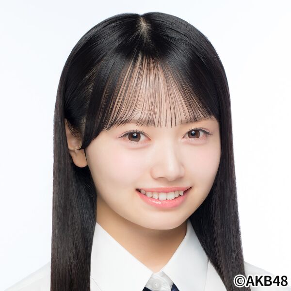 ファイル:2025年AKB48プロフィール 花田藍衣.jpg