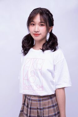 2020年AKB48 Team SHプロフィール 谢雯婕.jpg