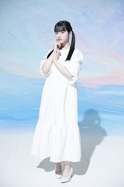 2024年夏霞プロフィール全身写真 秋田莉杏.jpg