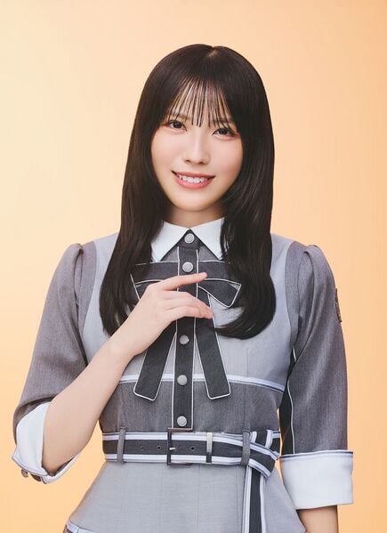 ファイル:2026年日向坂46プロフィール 森本茉莉 3.jpg