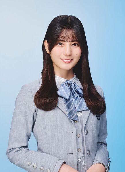 ファイル:2026年日向坂46プロフィール 小坂菜緒.jpg