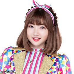 2019年BNK48プロフィール Warattaya Deesomlert 1.jpg