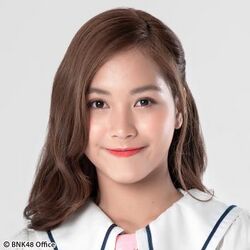 2018年BNK48プロフィール Paweethida Sakunpiphat 1.jpg