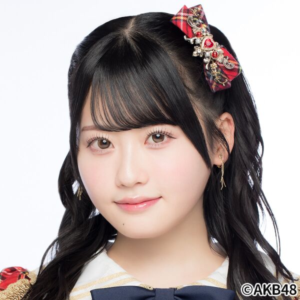 ファイル:2025年AKB48プロフィール 布袋百椛.jpg