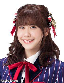 2018年BNK48プロフィール Kanteera Wadcharathadsanakul.jpg