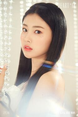 2019年IZ*ONEプロフィール Kang Hye Won 3.jpg