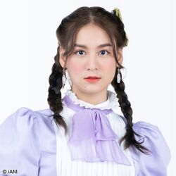 2020年BNK48プロフィール Phattharanarin Mueanarit.jpg