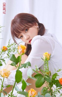 2018年IZ*ONEプロフィール Jo Yu Ri 2.jpg