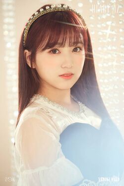 2019年IZ*ONEプロフィール 矢吹奈子 3.jpg