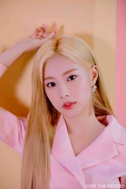 2020年IZ*ONEプロフィール Kang Hye Won 10.jpg