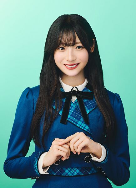 ファイル:2024年日向坂46プロフィール 宮地すみれ 2.jpg
