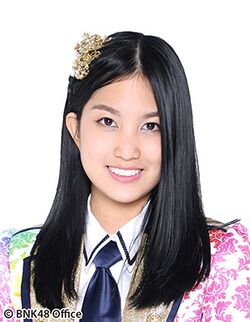 2017年BNK48プロフィール Nayika Srinian 3.jpg