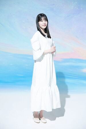 2024年夏霞プロフィール全身写真 伊藤ゆず.jpg