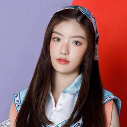 2021年BNK48プロフィール Kamonthida Rotthawinithi 2.jpg