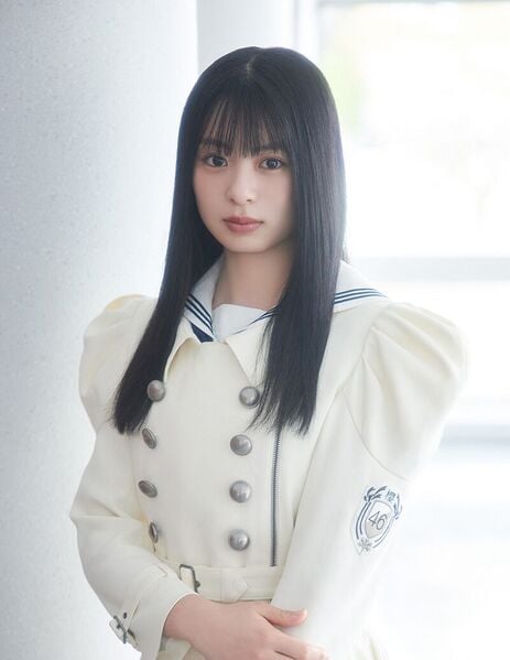 ファイル:2025年櫻坂46プロフィール 稲熊ひな 2.jpg