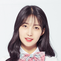2018年PRODUCE48番組プロフィール Kim Si Hyeon.png