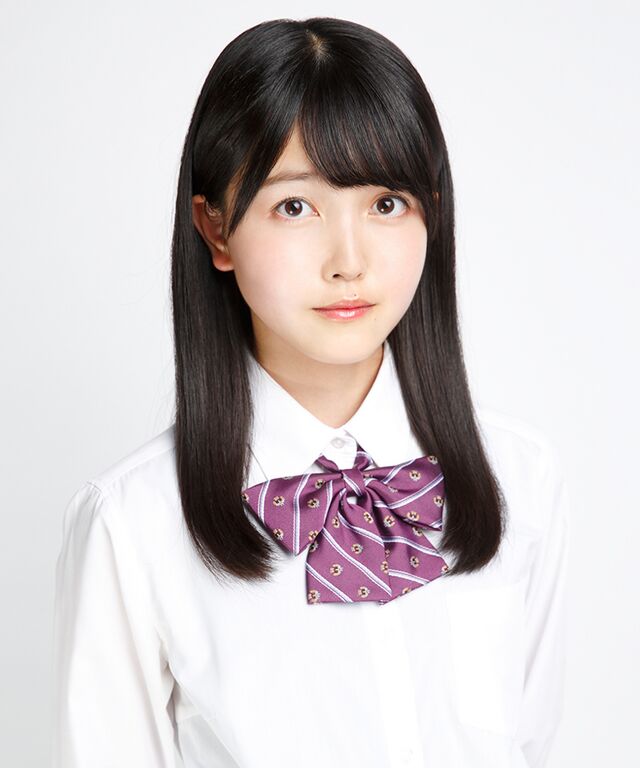 ファイル:2016年乃木坂46 3期生プロフィール 久保史緒里.jpg