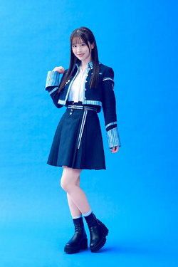 2025年僕が見たかった青空プロフィール 長谷川稀未 全身.png