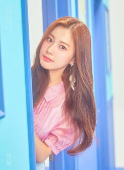 2018年IZ*ONEプロフィール Kang Hye Won 4.jpg
