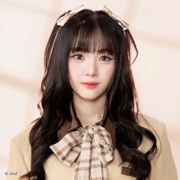 ファイル:2025年BNK48プロフィール Yoghurt 3.jpg