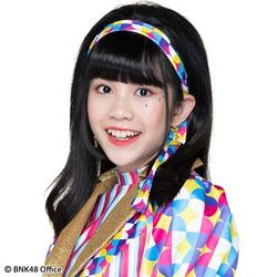 2019年BNK48プロフィール Ratah Chinkrajangkit 1.jpg