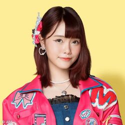2020年BNK48プロフィール Praewa Suthamphong 2.jpg