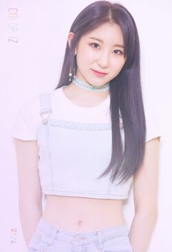 2018年IZ*ONEプロフィール Lee Chae Yeon 3.jpg