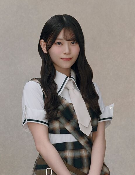 ファイル:2026年櫻坂46プロフィール 山下瞳月 2.jpg