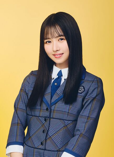 ファイル:2025年日向坂46プロフィール 上村ひなの 2.jpg