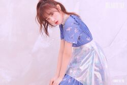 2019年IZ*ONEプロフィール Choi Ye Na 2.jpg