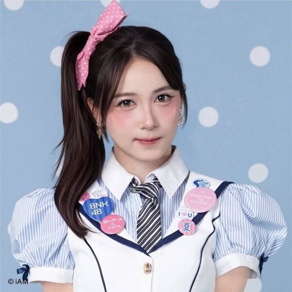 ファイル:2026年BNK48プロフィール Hoop.jpg