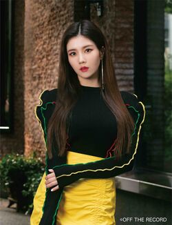 2019年IZ*ONEプロフィール Kwon Eun Bi 5.jpg