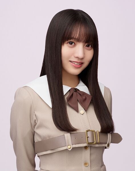ファイル:2025年乃木坂46プロフィール 海邉朱莉 2.jpg