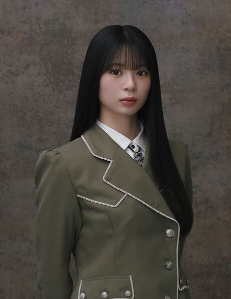ファイル:2026年櫻坂46プロフィール 稲熊ひな.jpg