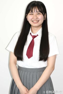 2022年NGT48 3期生紹介 新井りりの.jpg