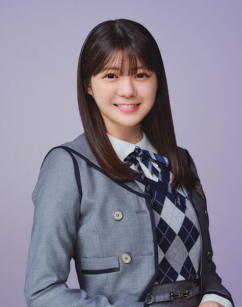 ファイル:2026年乃木坂46プロフィール 冨里奈央 3.jpg