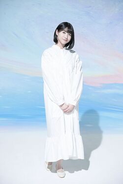 2024年夏霞プロフィール全身写真 八重樫美伊咲.jpg