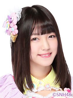 2016年SNH48プロフィール 易嘉爱.jpg