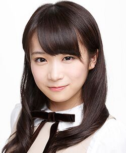 2013年乃木坂46プロフィール 秋元真夏 3.jpg