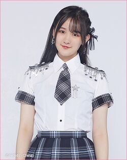 2019年AKB48 Team SHプロフィール 王雨朵 1.jpg