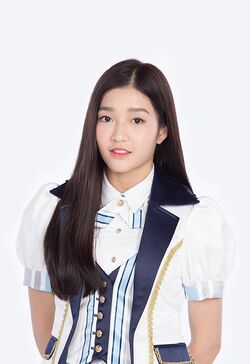 2017年BNK48プロフィール Jennis Oprasert 2.jpg
