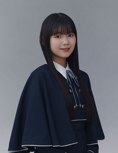 ファイル:2025年櫻坂46プロフィール 山川宇衣 3.jpg