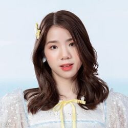 2022年BNK48プロフィール Nunthapak Kittirattanaviwat 2.jpg