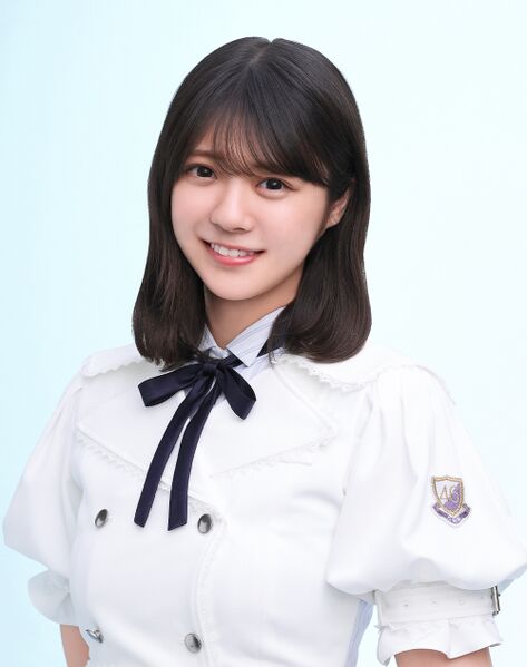 ファイル:2025年乃木坂46プロフィール 冨里奈央 2.jpg