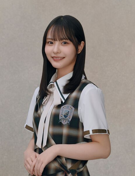 ファイル:2026年櫻坂46プロフィール 中川智尋 2.jpg